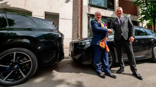BMW получила крупнейший заказ на электромобили: кто-то купит 1000 машин