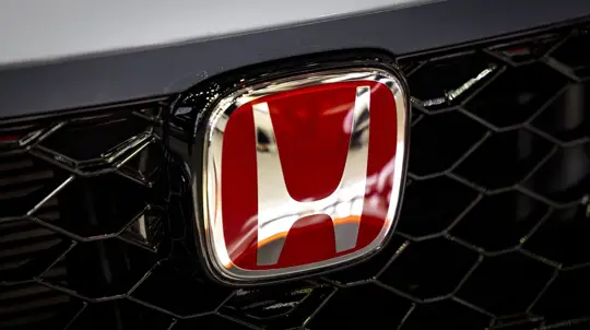 Марка надежная, но версии спорные: какие подержанные Honda лучше проверять дважды