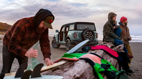 Ford отзывает модели Bronco с жестким верхом