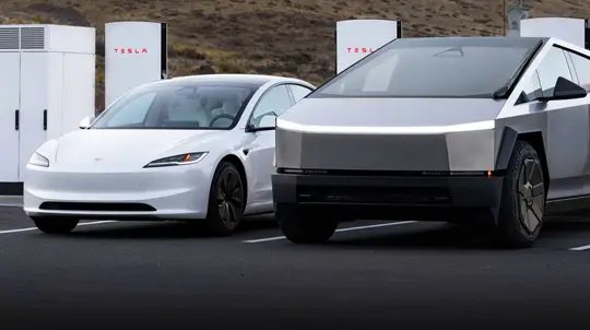 Tesla придумала, как быстрее ставить зарядки: первый складной Supercharger появился в Европе