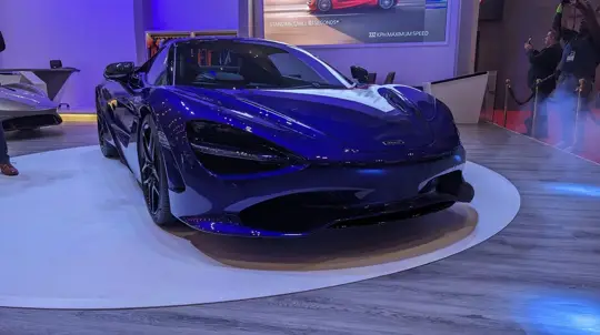 В Катаре показали неэлектрифицированный суперкар от McLaren