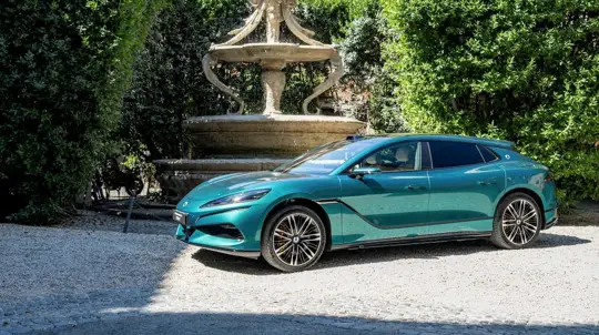 Китайский электрокар проедет через полмира: BYD устроила Tesla публичное унижение