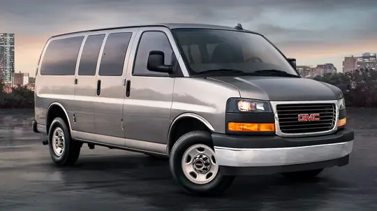 Возраст уже серьезный, но модель остается: GMC Savana снова продлили жизнь