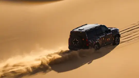 Geely замахнулась на Defender и Yangwang U8: 1113 л.с. и рама