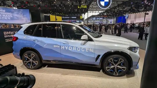Электрический X5 почти готов: BMW обещает запас хода до 1000 км