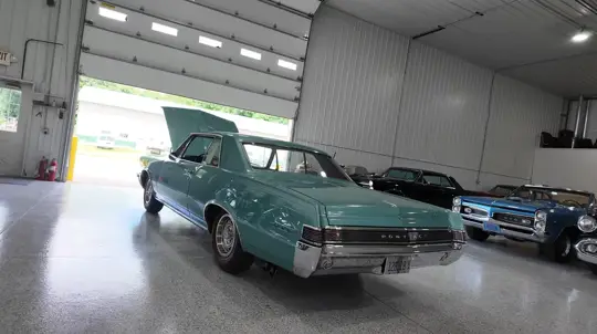 Pontiac GTO 1965 пережил 60 лет почти нетронутым: Tri-Power, механика и заводские детали