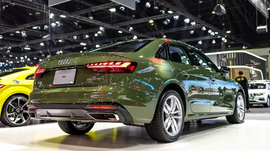 BMW против Audi: какой седан 2018 года надежнее на вторичке