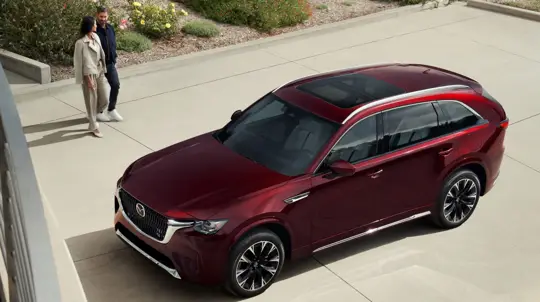 Mazda CX-90 против Ford Explorer: полный привод, салон или больше места