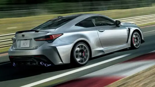 Один Lexus RC F отозвали отдельно: импортная машина попала под отзыв
