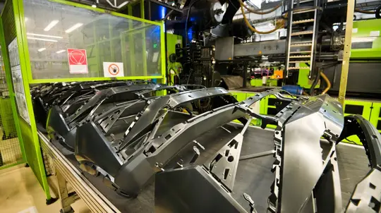 Новый кроссовер LADA готовят к конвейеру: АвтоВАЗ освоил сложную деталь для Azimut