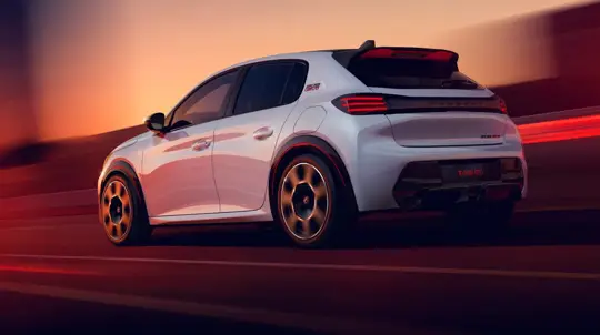 Peugeot вернула GTi, но теперь без бензина: 281 k/c/ и разгон до 100 км/ч за 5,5 секунды