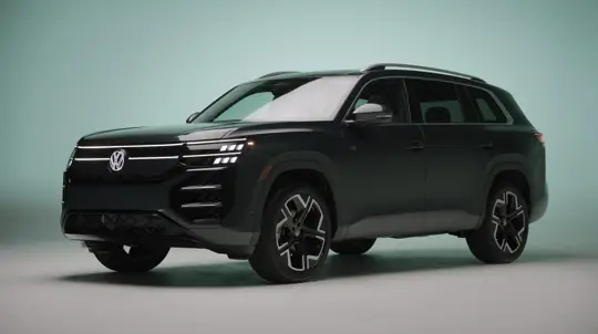 Новый Volkswagen Atlas отличается от Teramont Pro: разные решетки, ручки дверей, коробки и настройки