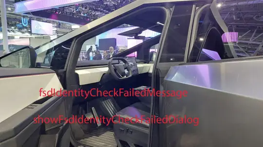 Tesla App 4.58.5 раскрыла новую функцию для FSD: камера в салоне может проверять личность водителя