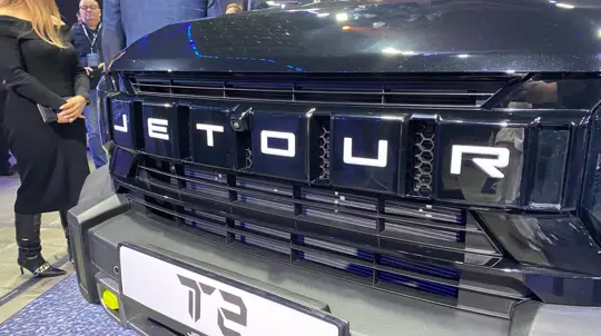 Гибрид и 7-местный кроссовер: Jetour T2 уже в 2025 году получит две дополнительные версии на российском рынке