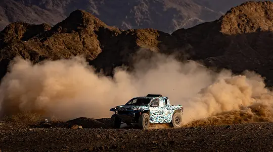 Toyota Hilux станет водородным: японцу устроят ему экзамен на Дакаре