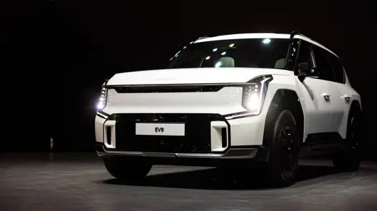 Всего 8 машин, но риск серьезный: Kia меняет батареи EV6 и EV9 из-за опасного дефекта