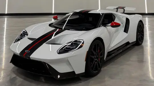Этот Ford GT почти не ездил: за суперкар 2020 года просят как за новый гиперкар