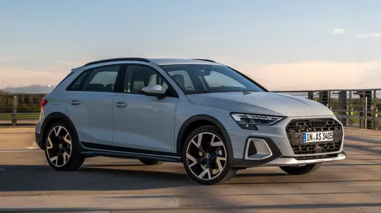 Audi сделала A3 ближе к SUV: 12,8-дюймовый экран, 3D-обзор и ассистенты
