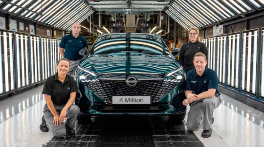 Nissan отметила выпуск четырехмиллионного Qashqai серией подсказок для владельцев