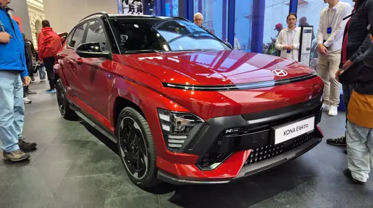 В этих Hyundai Kona пока нельзя сажать пассажира по центру сзади