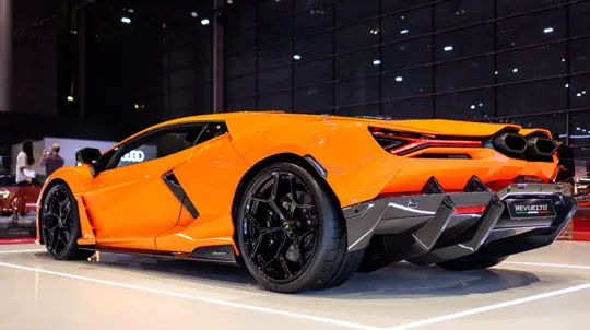 Lamborghini готовит трековый Revuelto: раскрыты первые изменения кузова