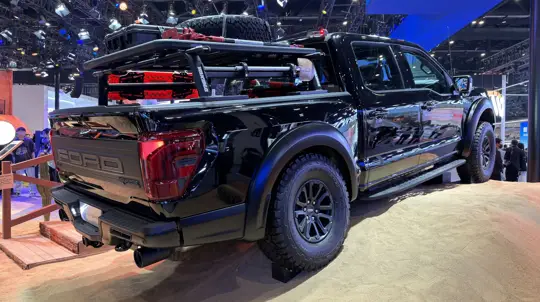 Тормоза, поворотники и стоп-сигналы прицепа могут отключиться: Ford обновит 315 модулей F-150
