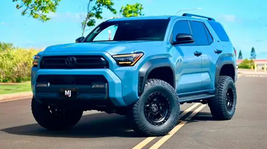 Toyota 4Runner получил лифт на 76 мм и почти 33-дюймовые шины