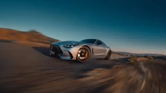 Урок от BMW усвоен: Mercedes признал, что футуристичный дизайн электрокаров отпугнул покупателей
