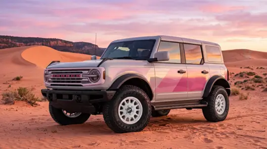 Ford Bronco получил пакет за 1,07 млн рублей: белые диски и розовый салон