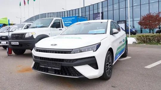 «Москвичи» будут заправлять метаном: представлен первый прототип