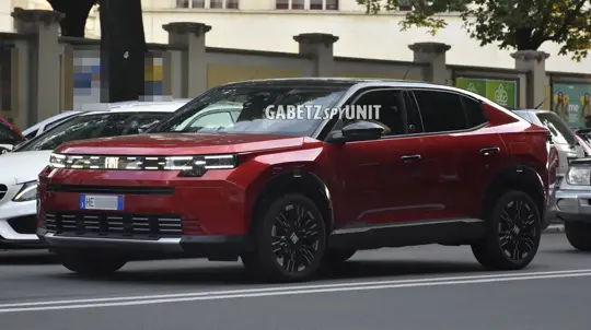 Новый Fiat уже снял камуфляж: что скрывается за шильдиком Hybrid