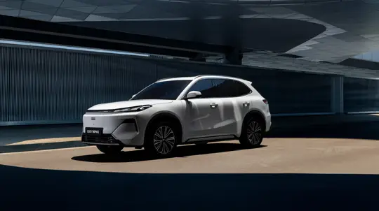 Уже в России: Geely EX5 EM-R получил мотор на 218 л.с. и разгон до 100 км/ч за 8,1 с