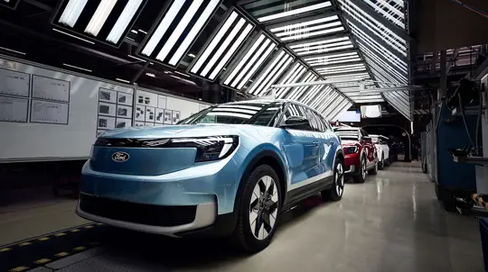 Дедлайн 2027 года не решит проблему поставок Ford: автогигант снова зависит от Китая