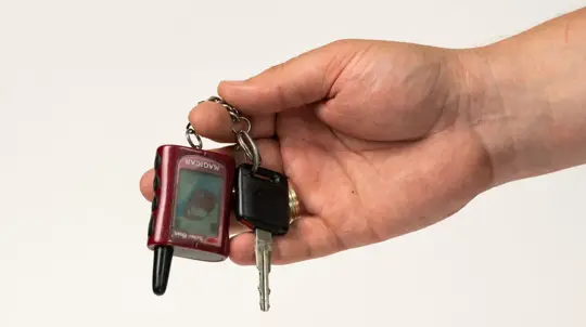 Перечислили неочевидный вред тяжелых автомобильных ключей