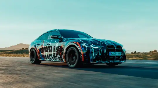 BMW готовит революцию с 1000-сильным электрическим суперкаром