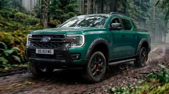 Гибридный Ford Ranger Holly Green оказался дешевле версии V6
