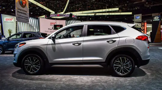 Hyundai Tucson NX5 получил большой экран Pleos и физические кнопки