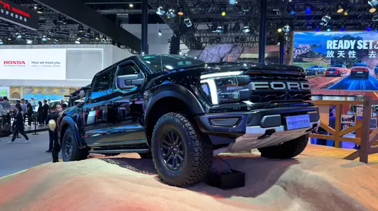 Ford просит $1085 за более громкий Raptor R, но мощность не обещает