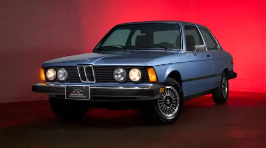Старый BMW сохранился почти новым, но €17,3 тыс. владельцу оказалось мало
