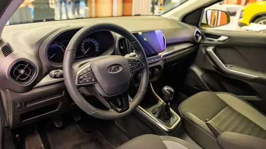 Совсем новая LADA Iskra получила первые проблемы: дилеры смогли все исправить