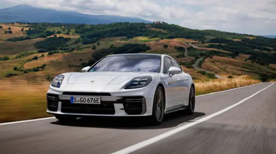 Одного дорогого Porsche уже мало: завод готов строить машину три года