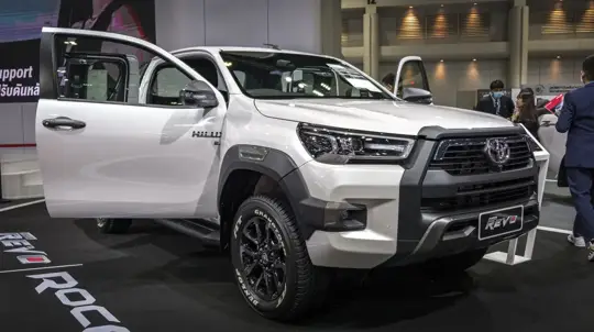 Hilux и Sequoia снова появились в документах РФ: что на самом деле сделала Toyota