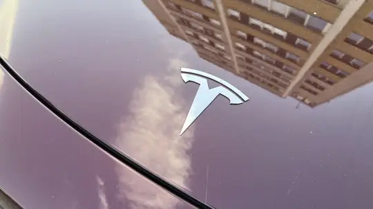 Без руля и педалей: Tesla зовёт пассажиров Robotaxi на launch event Cybercab