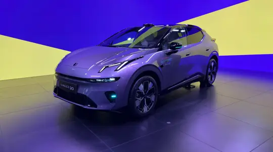 Зарядка за 12 минут и 630 км: новый Lynk & Co 20 сняли в Чэнду