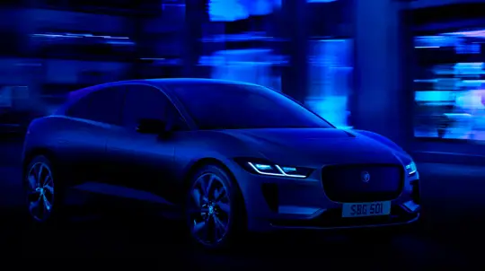 Jaguar отзывает свои электромобили из-за риска возгорания, не найдя решения проблемы