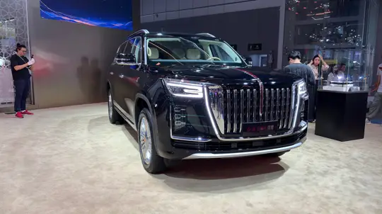 От 17 до 88 млн рублей: в Китае собрали три самых роскошных Hongqi