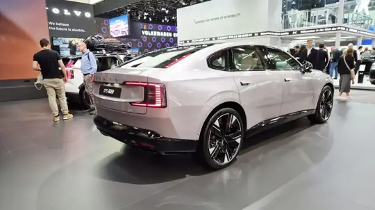 680 сил и 720 км хода: Volvo спрятала размеры большого EV за силуэтом седана