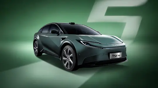 Toyota обновит bZ5 уже завтра — но не спешит раскрывать главное