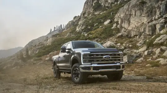 Завод Ford сменил электромобили на огромные пикапы и начал набирать темп