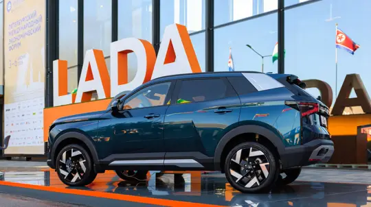 От Lada Azimut до 598-сильного WEY: что выйдет в России этой осенью